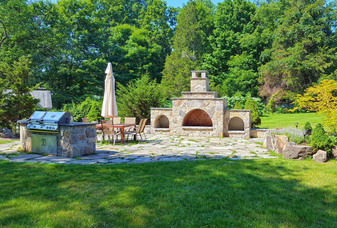 Basking Ridge, NJ | Outdoor Kitchen with Pizza Oven | Case Study | Michael Anthony Contracting